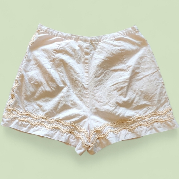 Joie White Lace Trim Embroidered High Waist Shorts - Picture 3 of 6